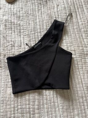 Zara Black One-Shoulder Crop Top